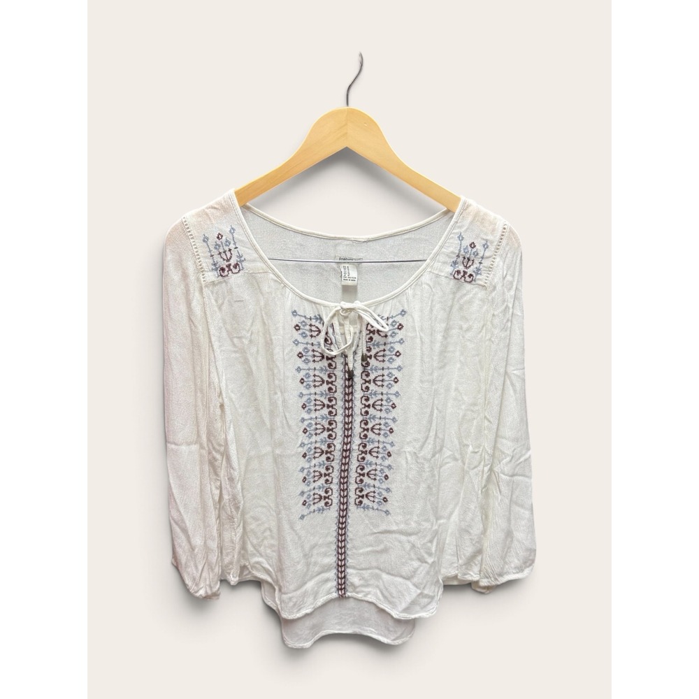 Forever 21 White Embroidered Peasant Top Rayon Long Sleeve Boho Blouse M